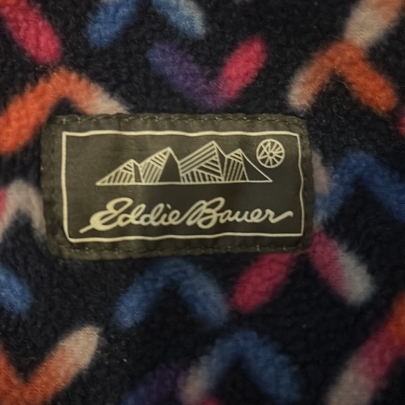 This is a sweatshirt, and it has many colors on it - Picture 5 of 5